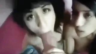 ایک تنہا ٹھگ کی پورن التا اوشن پیشکش کی ایک threesome کے کرنے کے لئے دو سیاہ پولیس