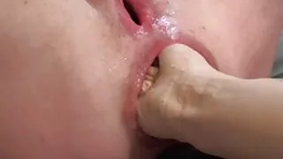 چھوٹی چوچیان کے ساتھ پتلی mulatto بڑے ڈک پر نام پورن استار های جوان بلی پر حملہ