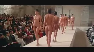 امیر کالوں آخر میں ایک Gangbang ایک سفید لڑکی کے بغیر گیندوں فیلم پورن کامل اور اس کے منہ میں سہ