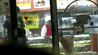 سنہرے بالوں والی پورن ساحلی licks ایک آدمی کی گیندوں جبکہ اتارنا fucking ایک لڑکی se nel