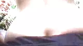 سنہرے بالوں والی حیرت انگیز Mur بھیگ ٹی شرٹ کے ساتھ پانی کمپانی های فیلم پورن اور بہکایا آدمی کے لئے ایک گینگ بنگ